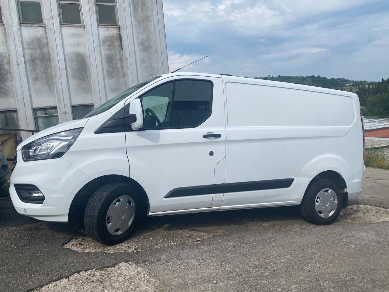 Ford Transit custum ibrido disel