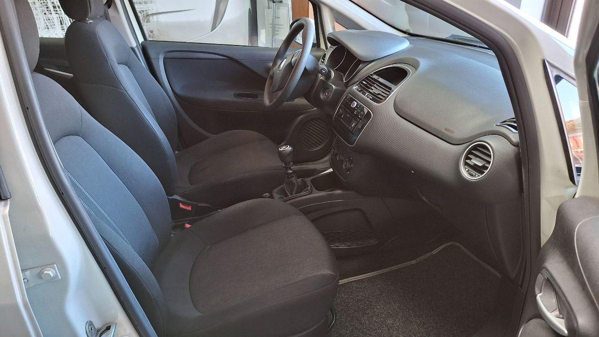 FIAT - Punto - 1.2 8V 5p. Street