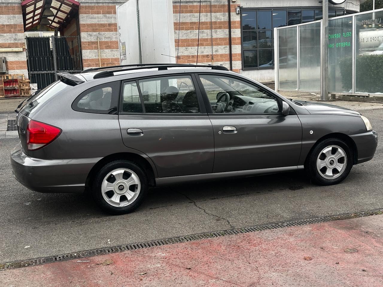 Kia Rio 1.5i 16V cat 5 porte LS Top
