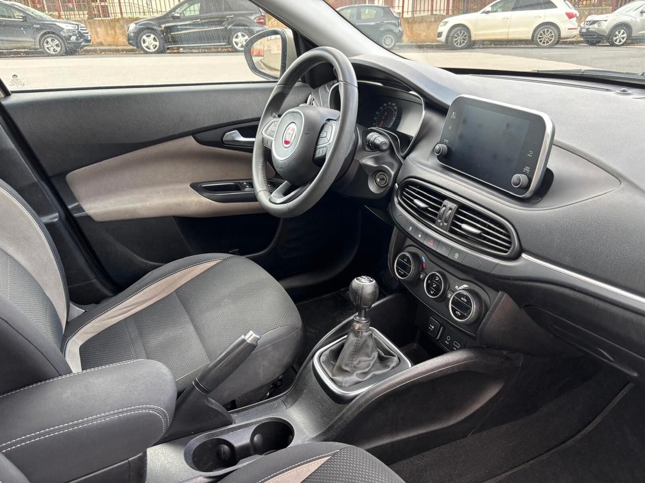 Fiat Tipo 1.6 Mjt S&S 5 porte Easy