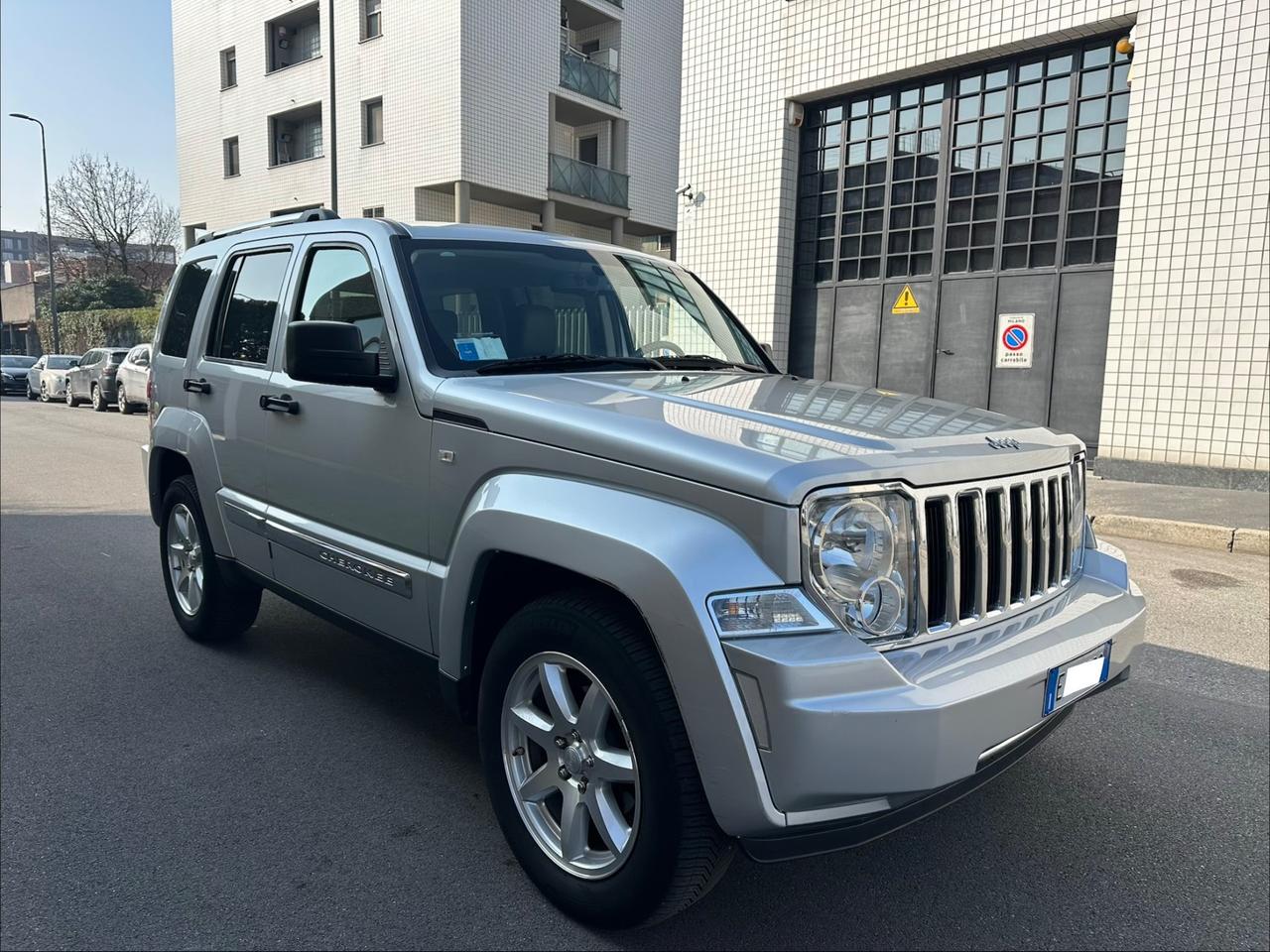 Jeep Cherokee 2.8 CRD DPF Limited Auto - solo 70000 km