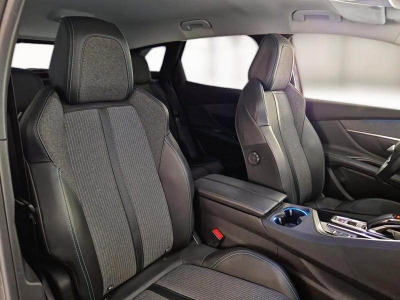 PEUGEOT 3008 Hybrid 225 e-EAT8 Allure