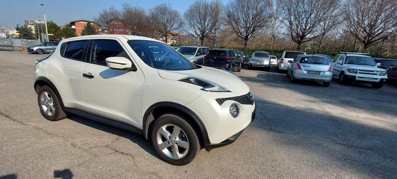 Nissan Juke 1.6 GPL Acenta