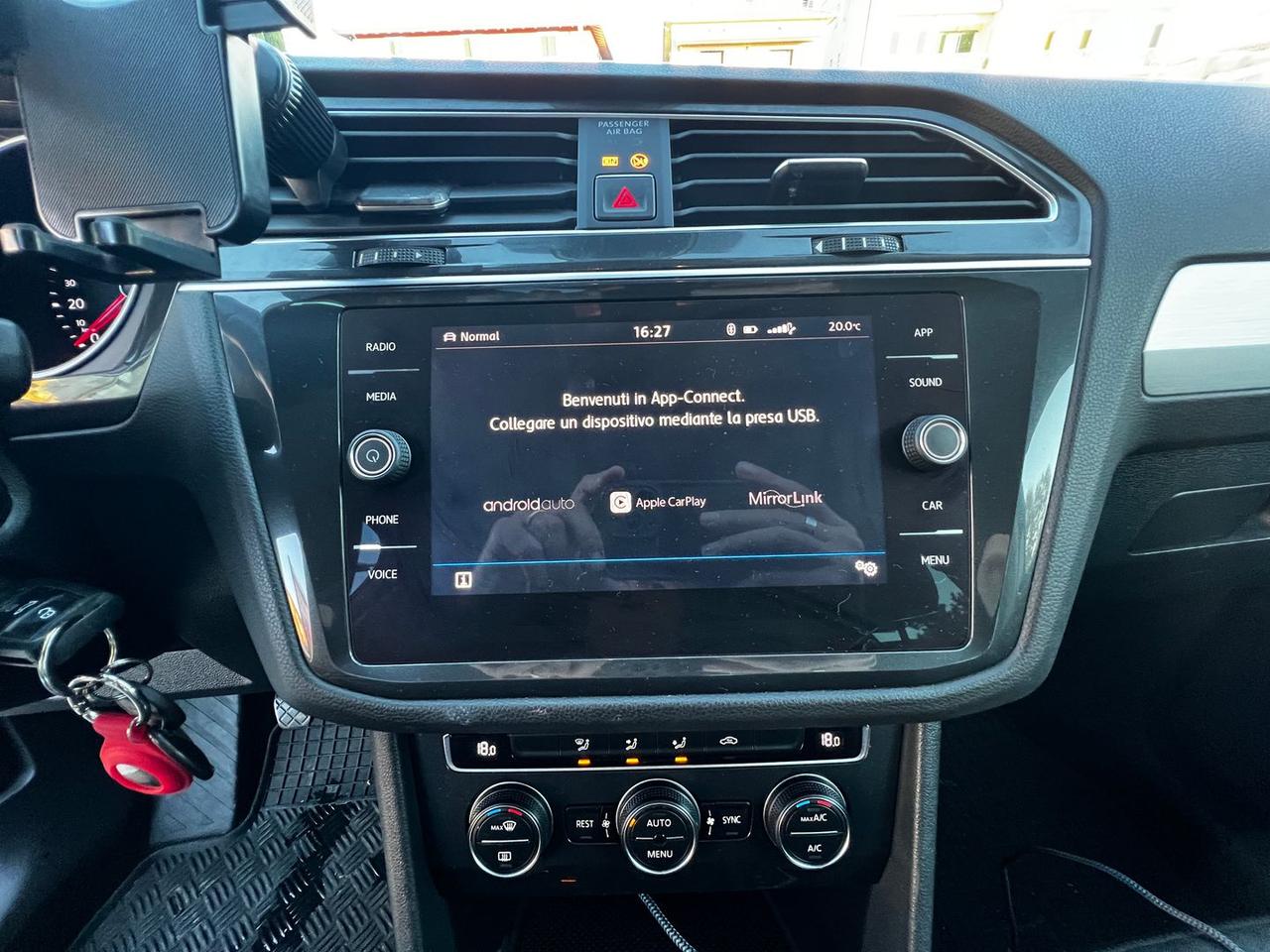 Volkswagen Tiguan Sport 1 #50918