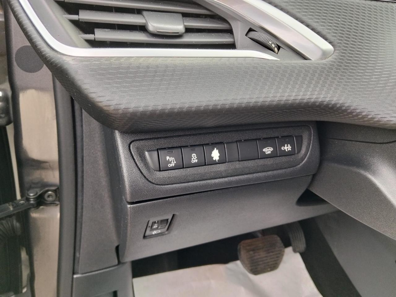 Peugeot 2008 PureTech 82 ETG5 Automatik S&S*Navi*Pelle