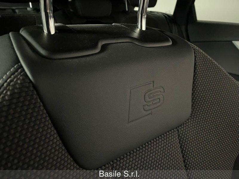 Audi A4 Avant 40 TDI quattro S tronic S line edition
