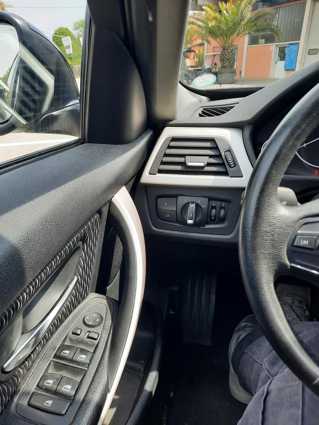 Bmw 318 318d Touring Automatico Navi