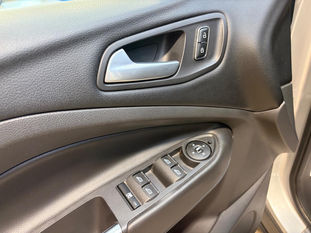 Ford Kuga 2.0 TDCI 163 CV 4WD Powershift Titanium