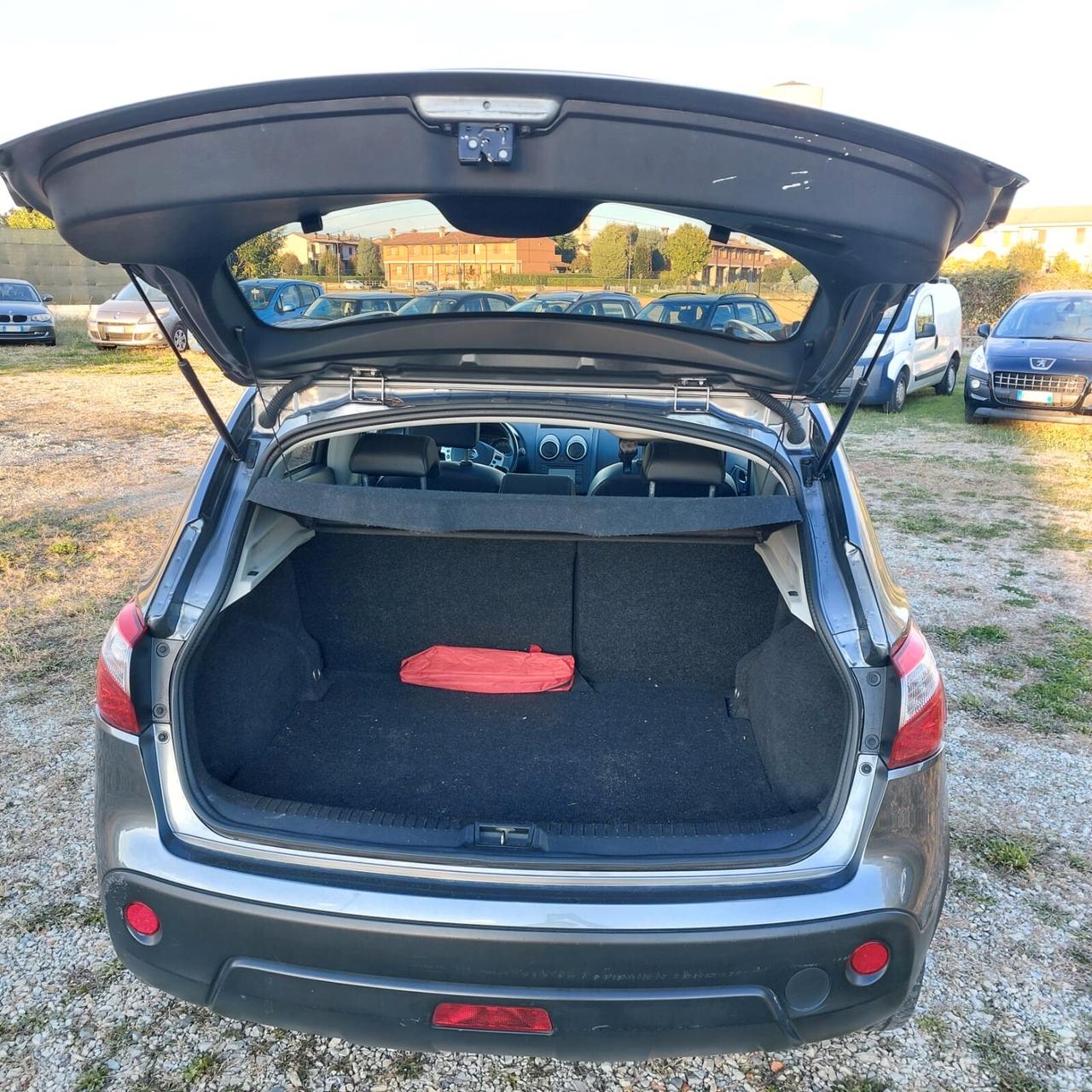 Nissan Qashqai 1.6 dCi DPF 360