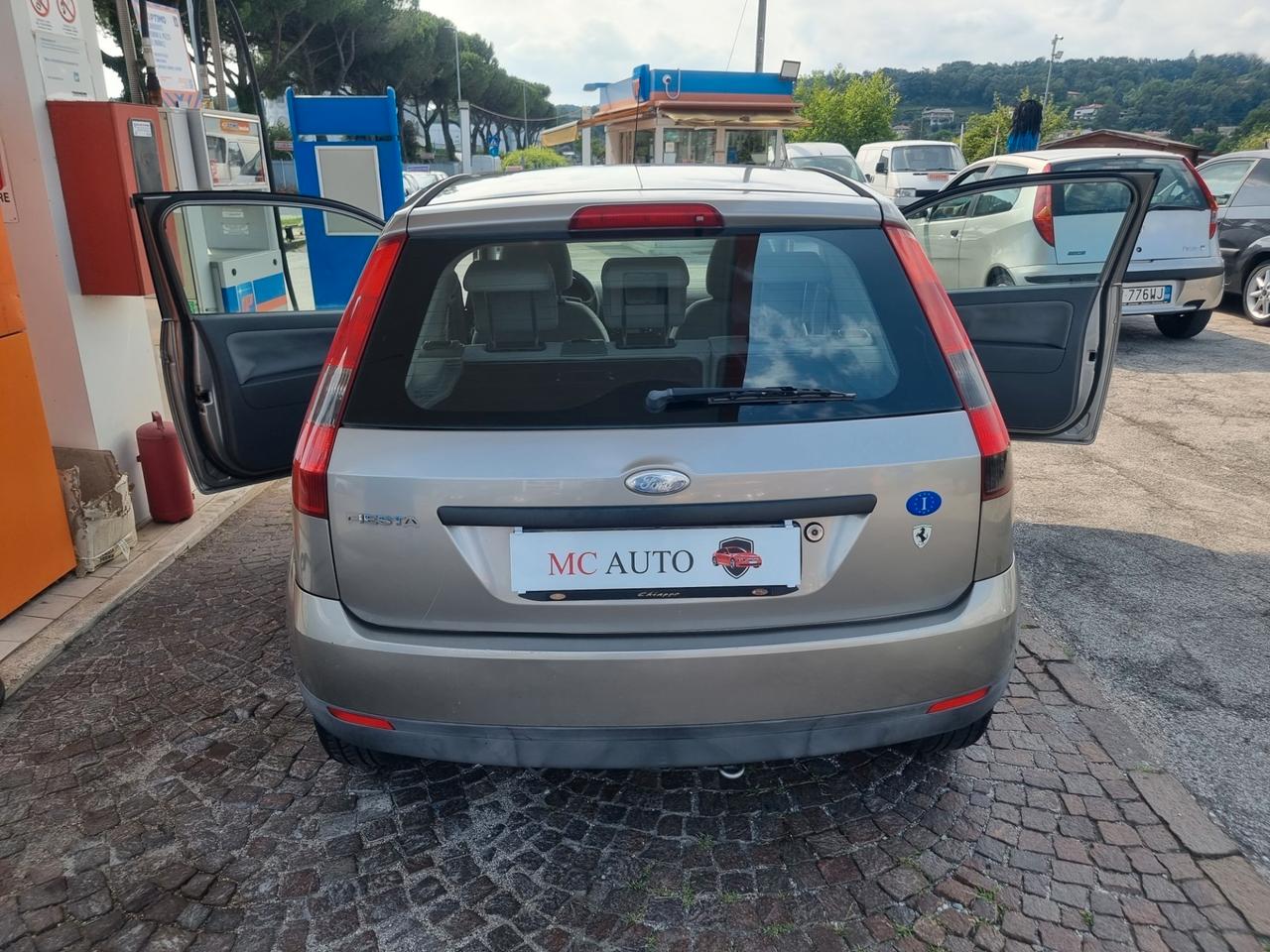 Ford Fiesta 1.2 16V 3p. Con 256.000km