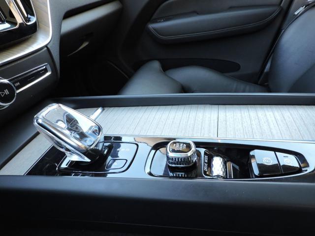 VOLVO XC60 B5 (d) AWD Geartronic Inscription