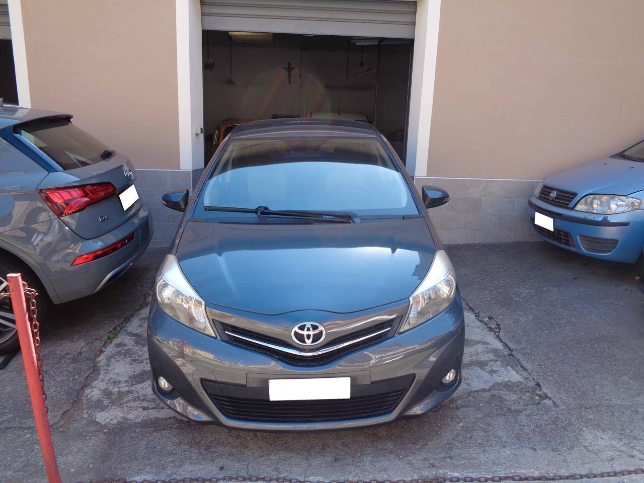 Toyota Yaris 1.4 D-4D Lounge M-MT (FINANZIABILE)