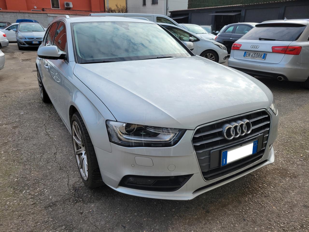 Audi A4 Avant 2.0 TDI 143CV Business Plus INIETTORI E POMPA GUASTI