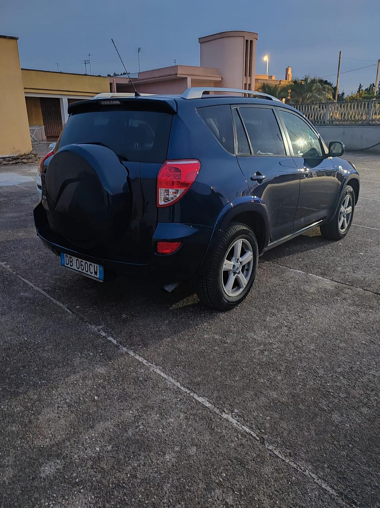 Toyota RAV 4 RAV4 2.2 D-4D 177 CV Luxury