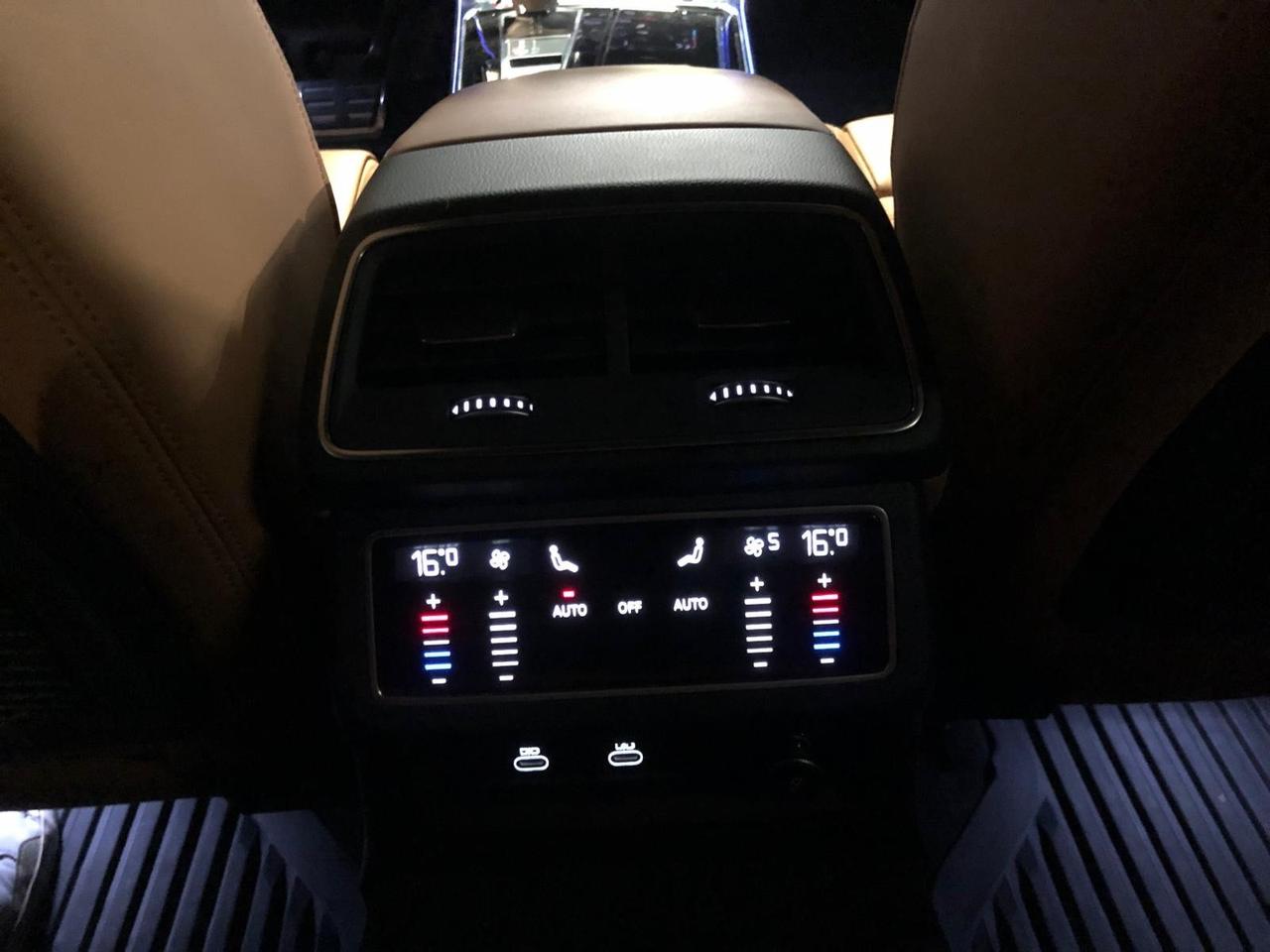 Audi RS6 RS 6 Avant 4.0 TFSI V8 quattro tiptronic