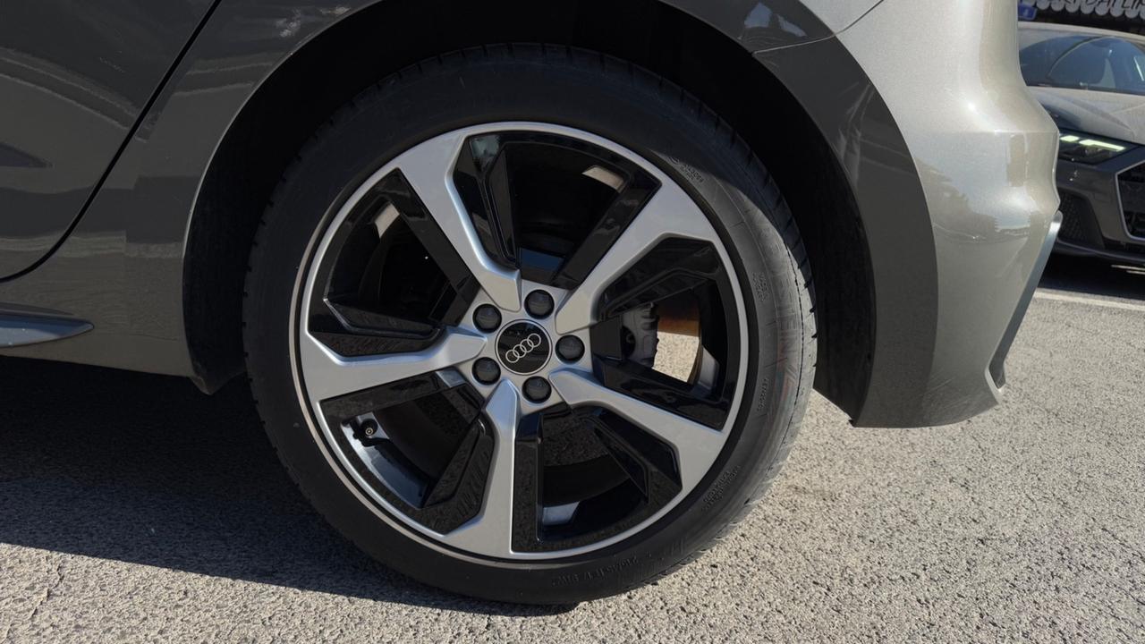 Audi A1 SPB 30 TFSI S tronic Identity Black led navi car play cockpit pdc cerchi 17 clima automatico