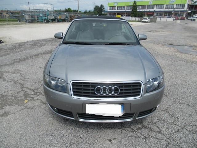 Audi A4 Cabrio 3.0 V6 ASI (bollo 120 euro/ass 250)