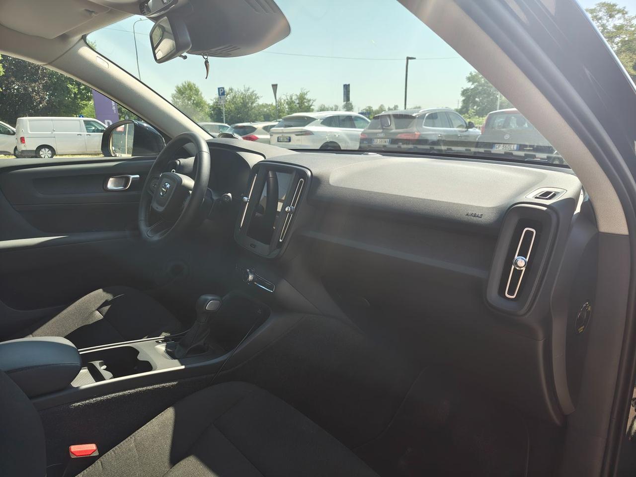 Volvo XC40 Essential T2 #11401