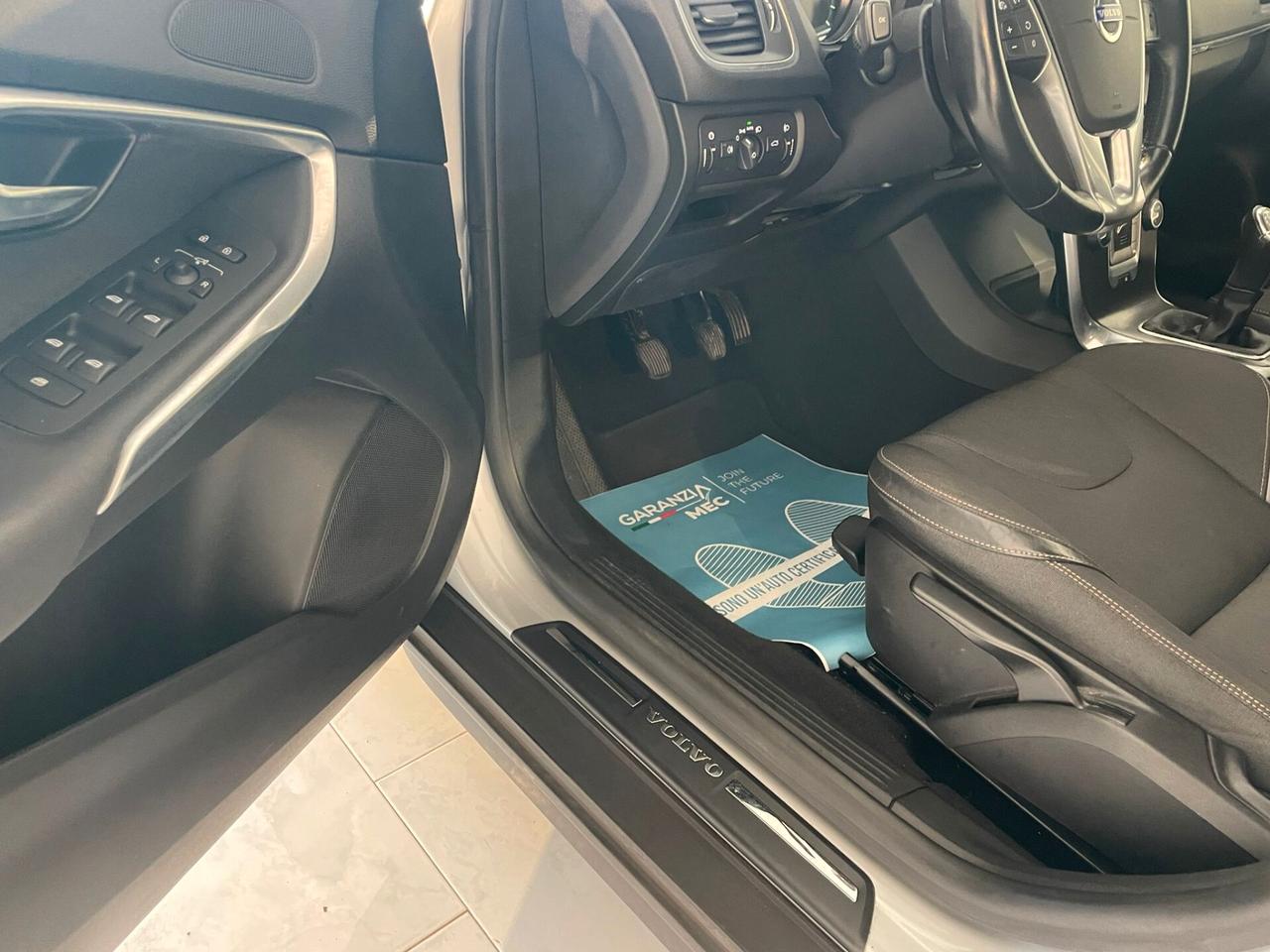 V40 CROSS COUNTRY 1.6D 115 CV 6 MARCE X NEOPATENTATI