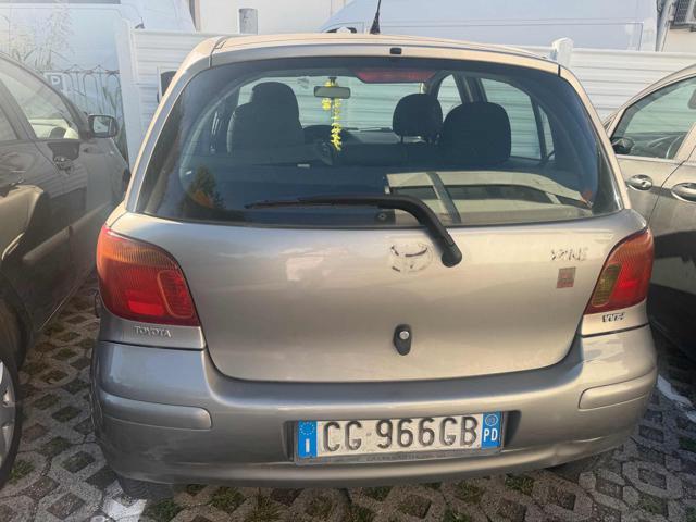 TOYOTA Yaris 1.3i 16V cat 5p Sol senza nessun lavoro da fare
