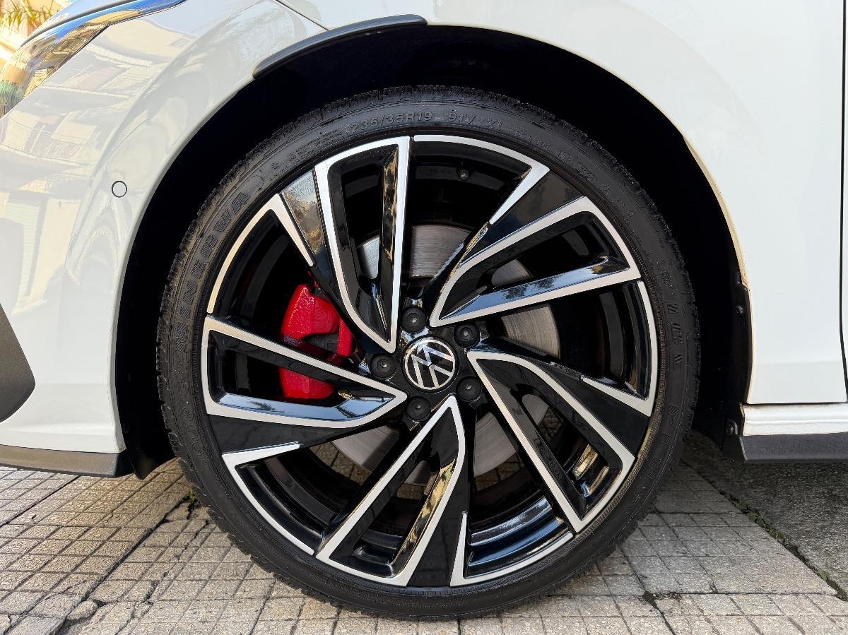 Volkswagen Golf 8 GTI 2.0 TSI 245 CV