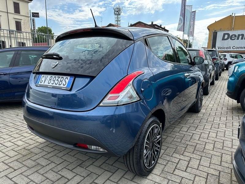 Lancia Ypsilon 1.0 FireFly 5 porte S&S Hybrid Oro