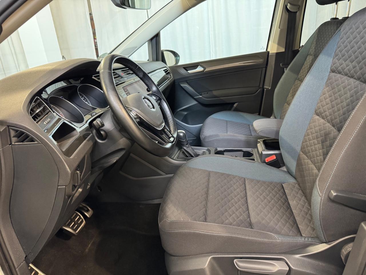 Volkswagen Touran 2.0 TDI 150 CV SCR DSG Executive 7 POSTI !!