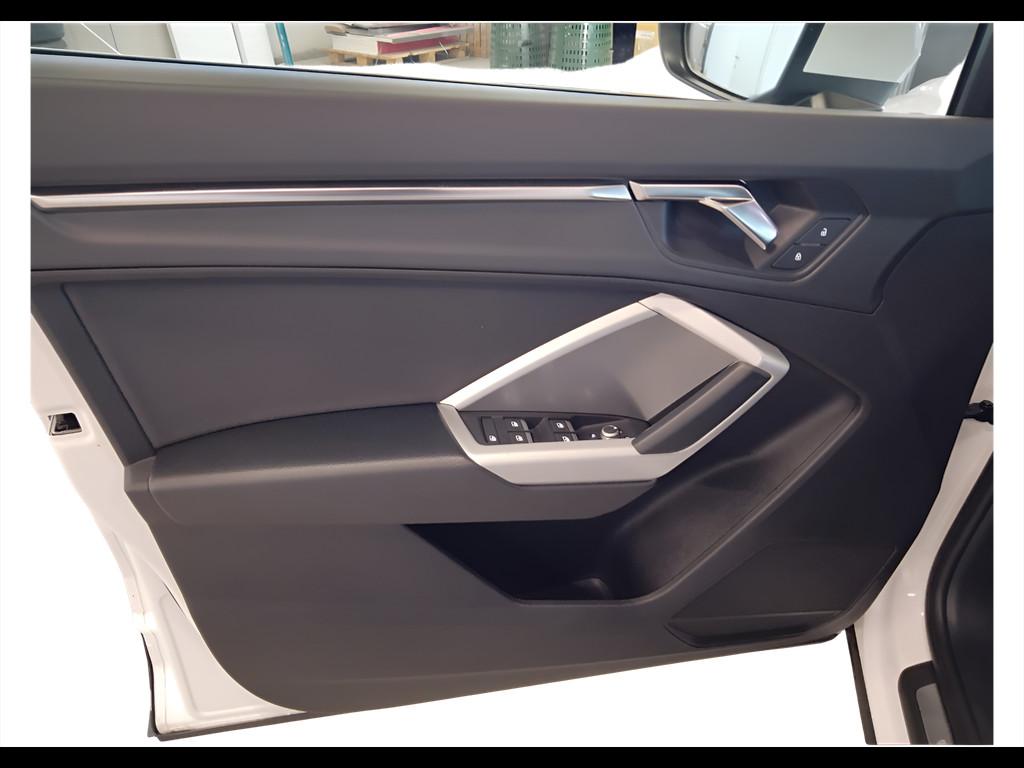 AUDI Q3 II 2018 - Q3 35 2.0 tdi Business Advanced