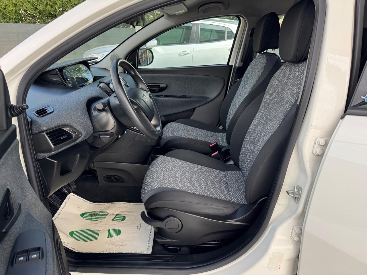 Lancia Ypsilon 1.2 69 CV 5 porte GPL Ecochic Elefantino Blu