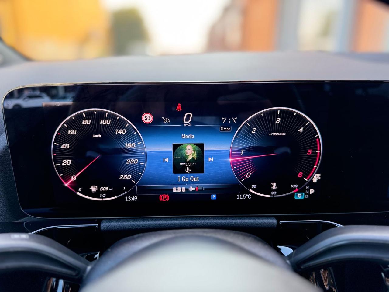 Mercedes-Benz GLA 200 AMG Line Premium GLA 2 #9504