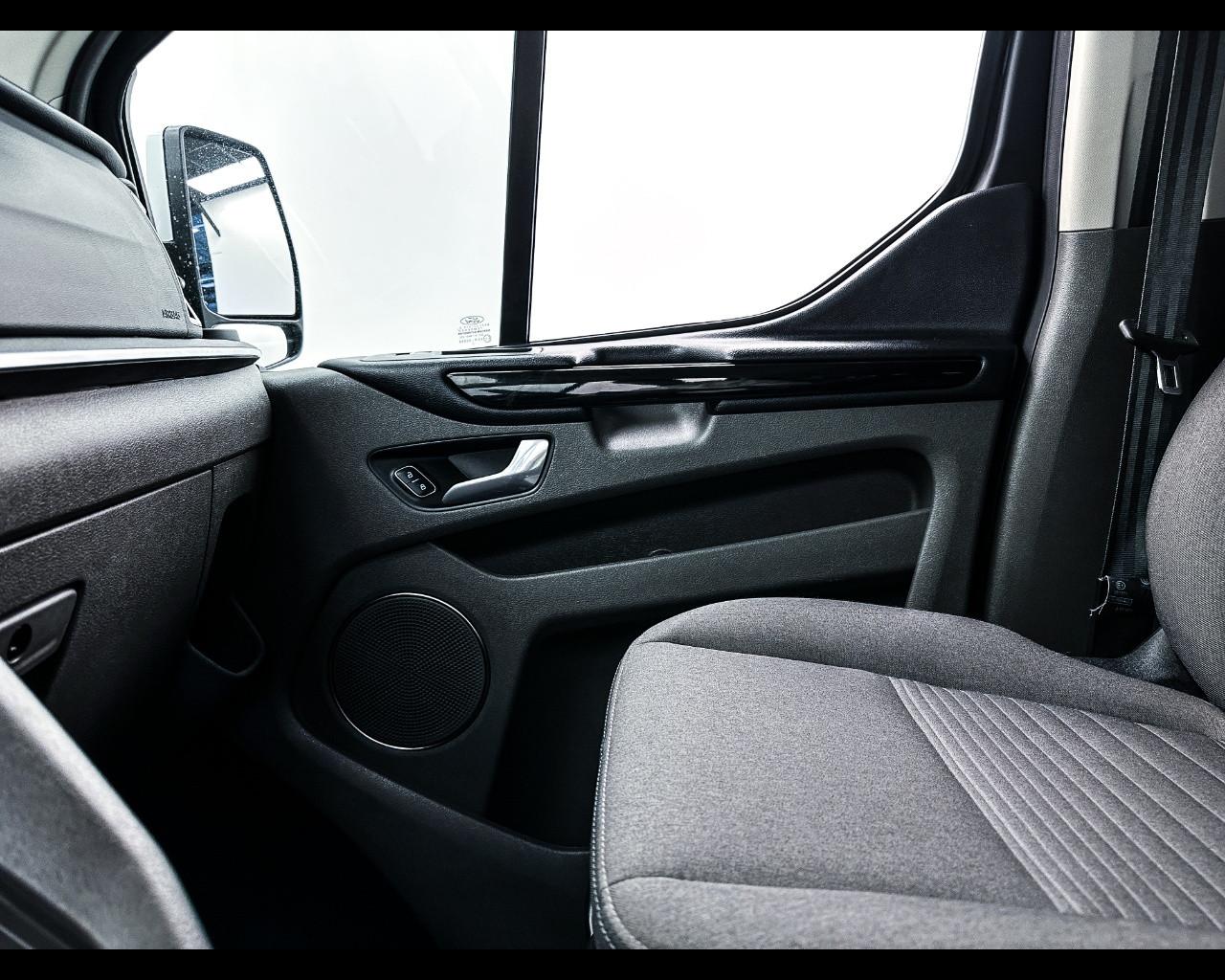 FORD Tourneo Custom 1ª s - Tourneo Custom 320 2.0 EcoBlue 130CV MHEV PC c/sollev. Tit.