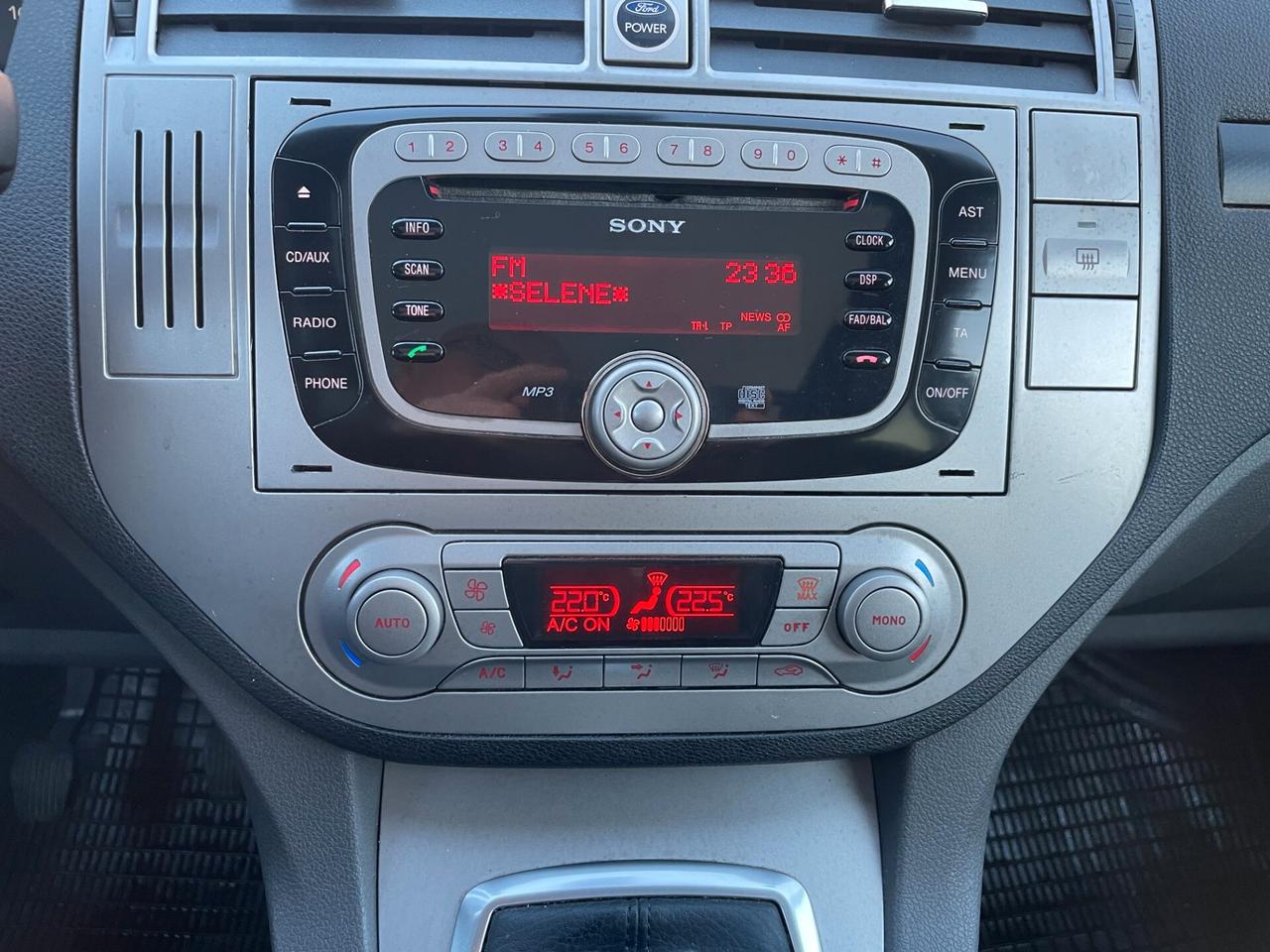 Ford Kuga 2.0 TDCi 136 CV 4WD Titanium DPF FINANZIABILE