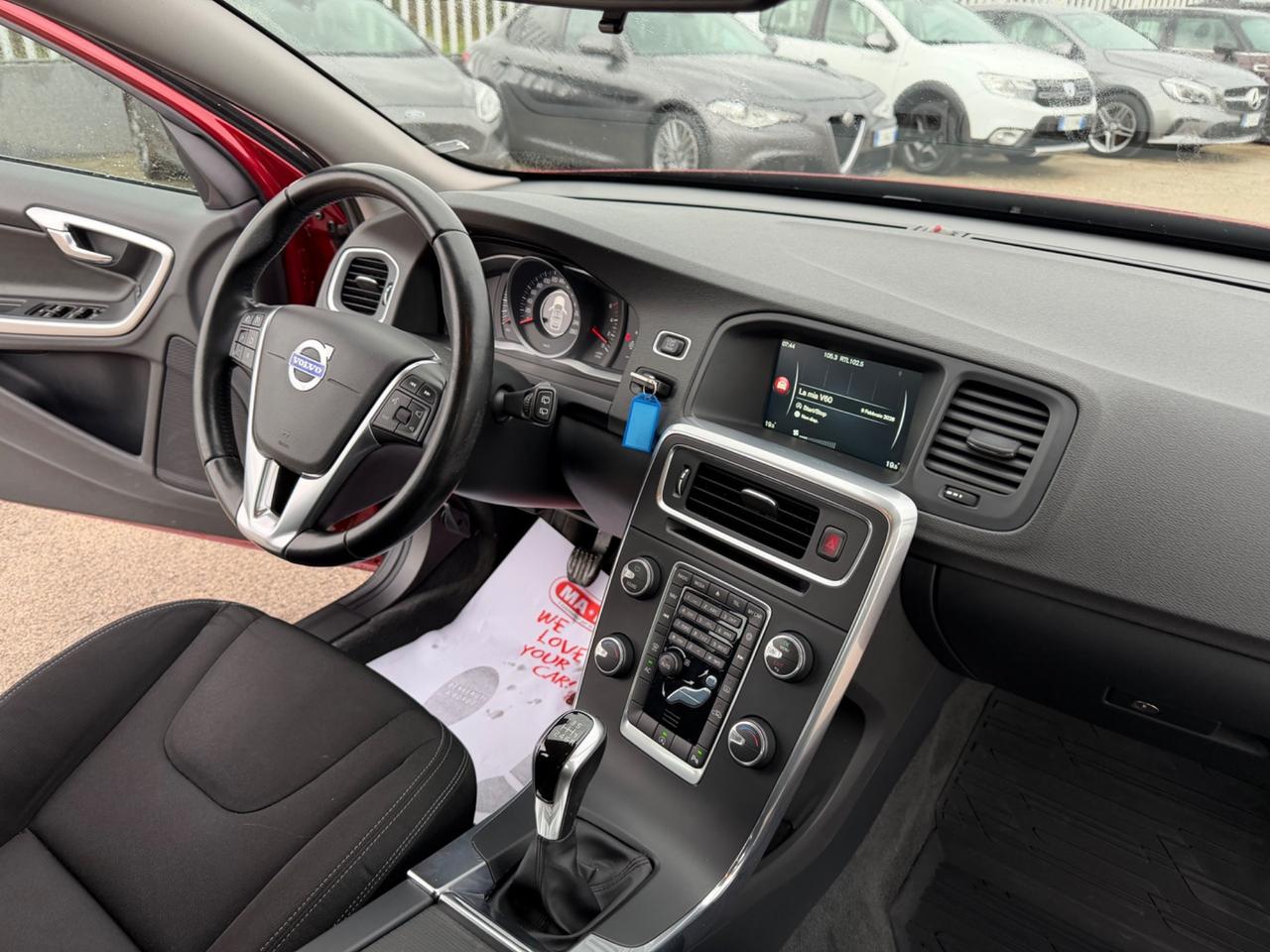 VOLVO V60 2.0D D3 150CV FULL LED MANUALE MY16