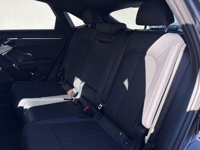 Audi Q3 SPB S Line interno ed esterno 2.0 TDI 150CV S-Tronic quattro 35