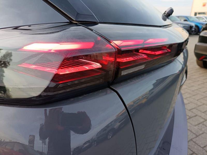 Peugeot 2008 2008 PureTech 130 S&S EAT8 GT