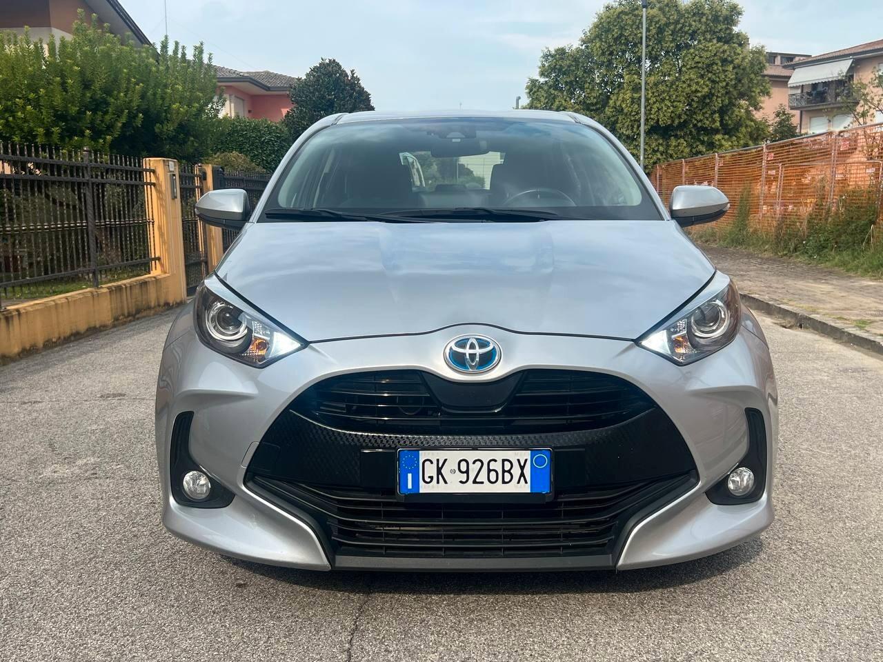 Toyota Yaris 1.5 Hybrid 5 porte Automatica Neopatentati