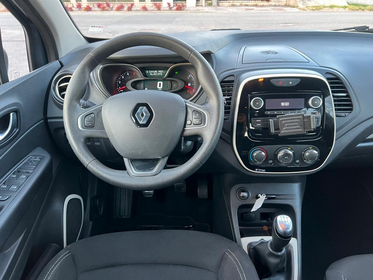 Renault Captur dCi 8V 90 CV EDC Initiale Paris