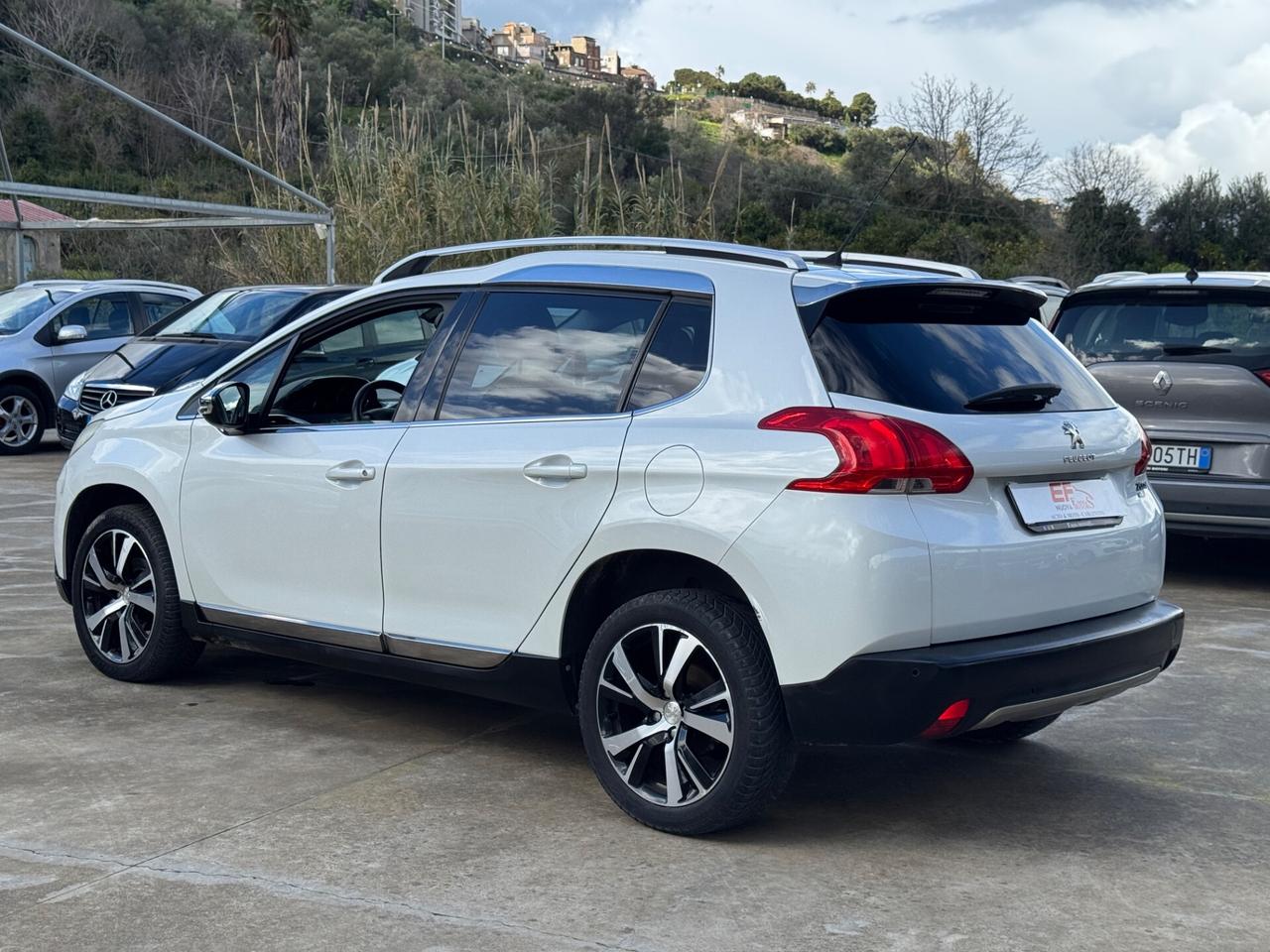 Peugeot 2008 1.6 e-HDi 92 CV Stop&Start Allure