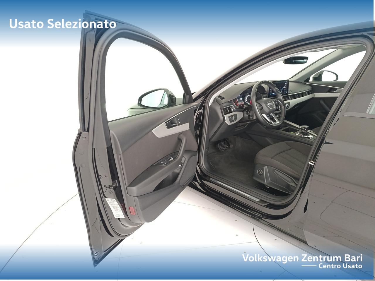 Audi A4 30 2.0 tdi mhev business 136cv s-tronic