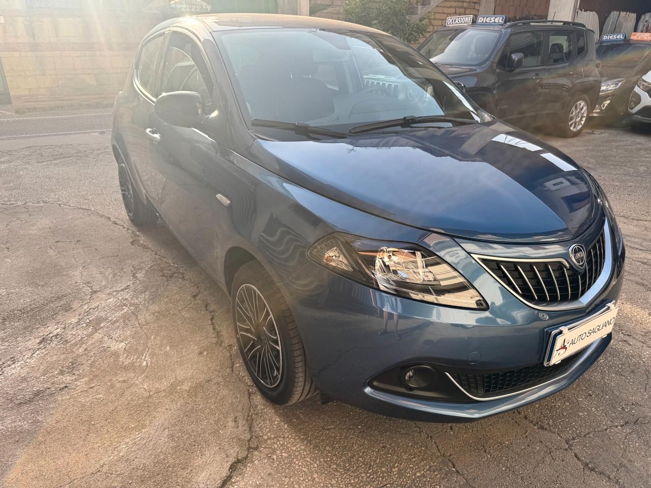 Lancia Ypsilon 1.0 FireFly 5 porte S&S Hybrid Gold