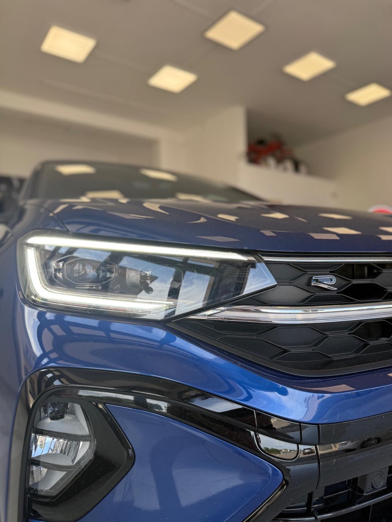 Volkswagen Taigo 1.0 tsi R-LINE TETTO APRIBILE.VIRTUAL COCKPIT.TELECAMERA,APPLE CARPLAY,KM CERTIFICATI