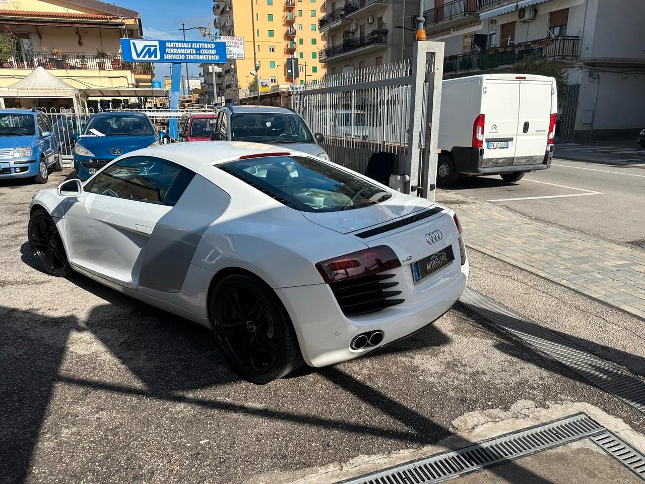 Audi R8 4.2 V8 FSI quattro R tronic