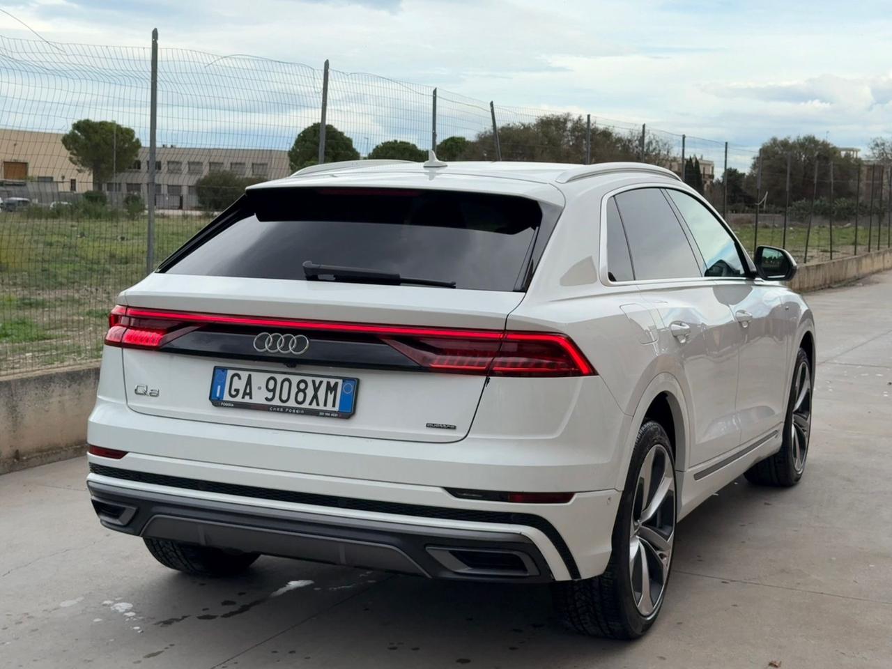 Audi Q8 50 TDI 286 CV quattro tiptronic SLINE