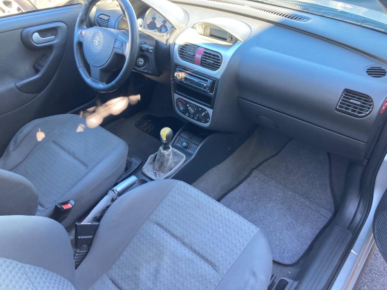 OPEL CORSA 1.4 BENZINA (SPORT) KM 216.038