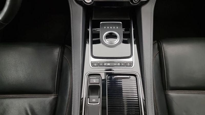 Jaguar F-Pace 2.0 D 180 CV AWD aut. Prestige N1 Autocarro