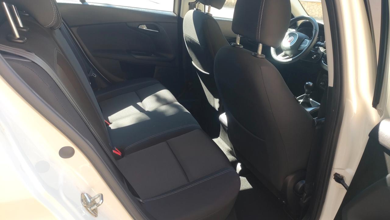 Fiat Tipo 1.3 Mjt S&S 5 porte Easy