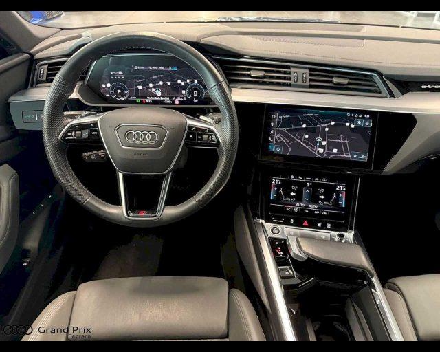 AUDI e-tron 55 quattro Business Fast