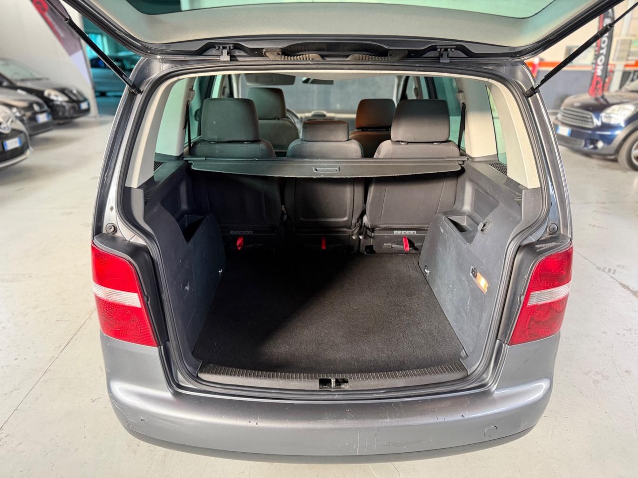 Volkswagen Touran 2.0 16V TDI Highline