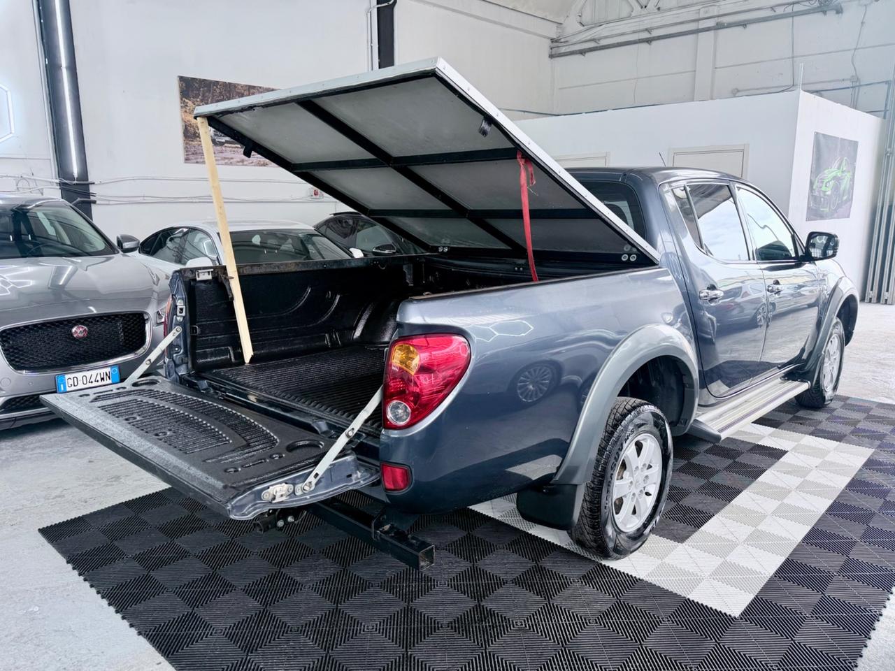 Mitsubishi L200 2.5 DI-D/136CV Double Cab Invite 2011