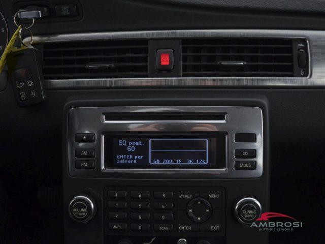 VOLVO XC70 2.4 D5 20V (185CV) cat AWD Momentum - PER OPERATOR